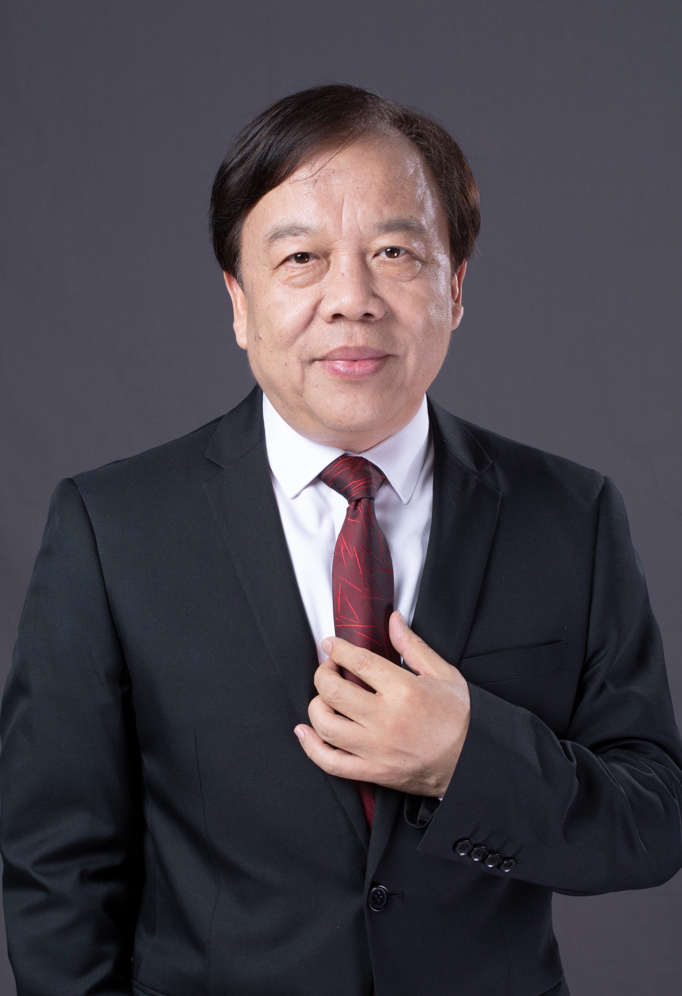 Director of the Institute of Sericulture and Apiculture, Zhejiang University